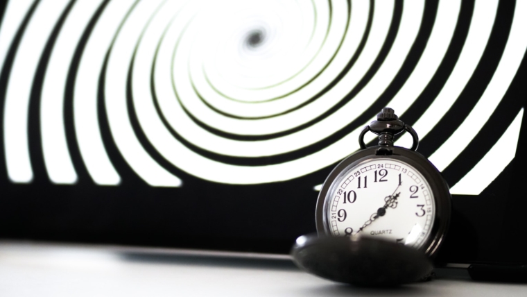 The Best Feminization Hypnosis Programs: A Review and Comparison 5 silver pocket watch at 10 00, hypnosis