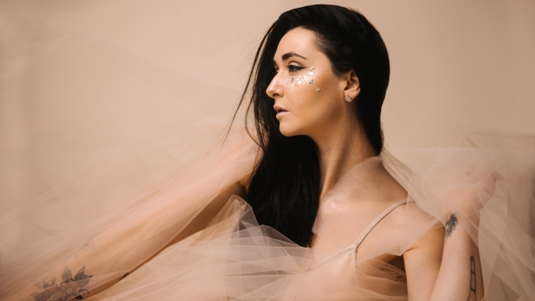 How to Achieve a Feminine Face in 10 Easy Steps 1 How to Achieve a Feminine Face in 10 Easy Steps