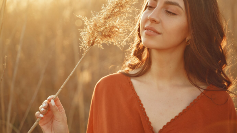 Come possono le donne transgender migliorare il loro senso di energia femminile? 1 Come possono le donne transgender aumentare il loro senso di energia femminile?