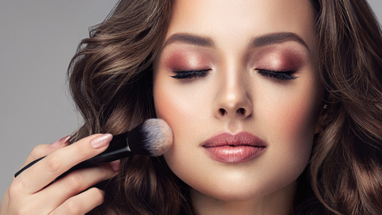 Top 7 Makeup Tips for Trans Women: Beauty and Self-Confidence Complete 1 feminiztor